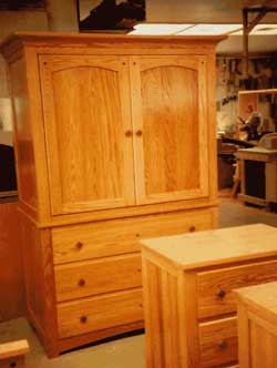 Amish Custom Made Oak Mission Armoire with Arched Panel Doors
