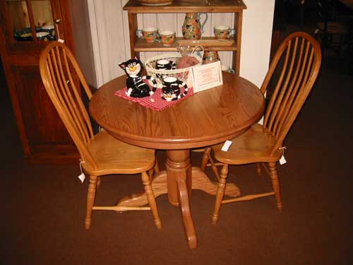 Amish Made Oak Round Table